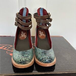 Freebird Randi style size 7.